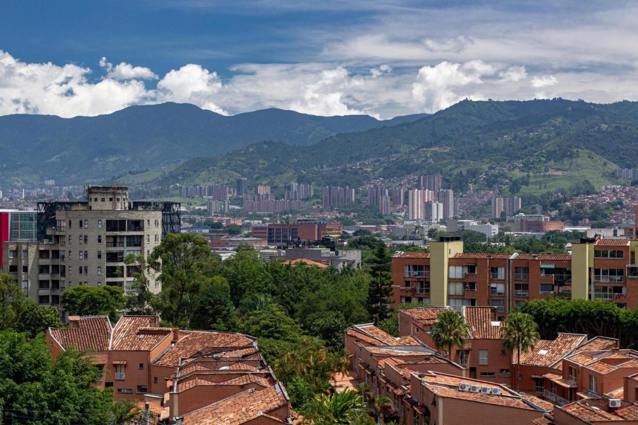 Alcazar de Oviedo by EE Hoteles Medellín Exterior foto
